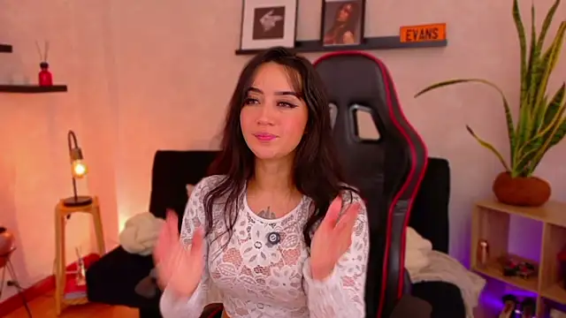 EmmyEvans1 – Naživo XXX chat