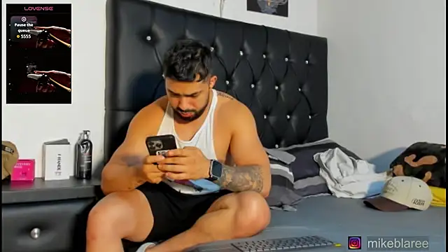 mikeblaree Chat XXX in diretta