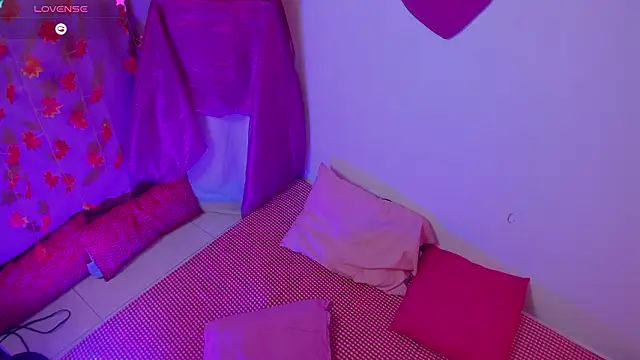 naharasoller Chat XXX in diretta