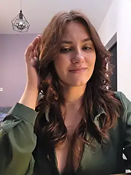 Chatroom XXX en direct de MiaRides19