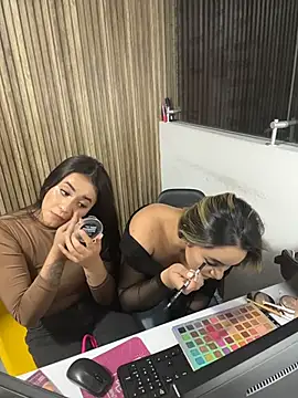 Antonella_Julietaのウェブカメラショー