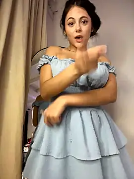 Chatroom XXX en direct de TeaseDollXXX