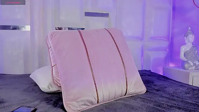 im_tyra Adlı Modelin Canlı XXX Sohbeti