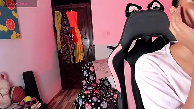 Chat +18 de adrena_10 ao vivo