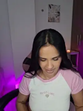 heyshaa 在線直播表演