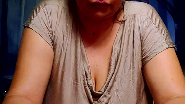 แชท XXX สดของ ElizabethEven