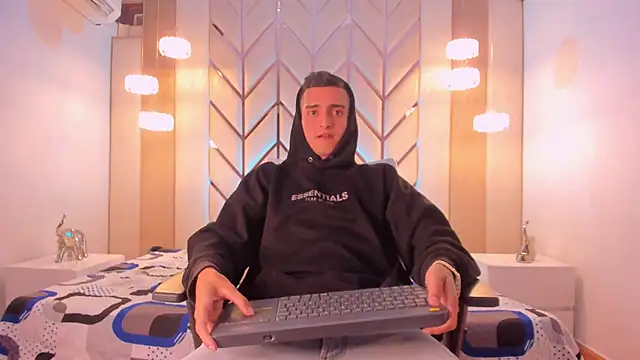 Ethan_Boy_ élő XXX-chatje