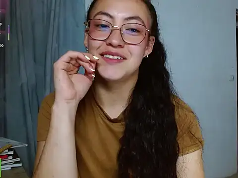 Amitlu_ লাইভ XXX চ্যাট