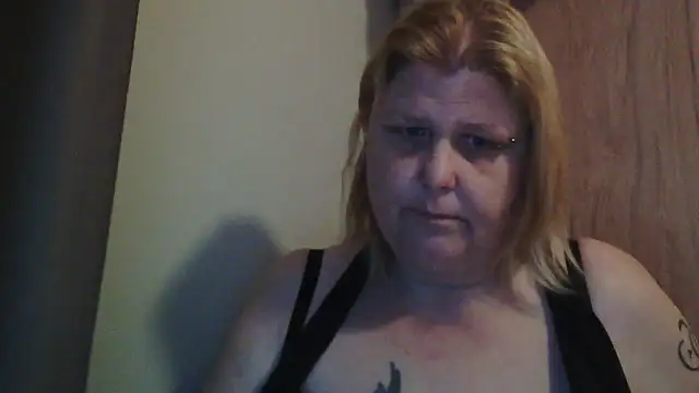 Sylviastar46: онлайн-секс-чат