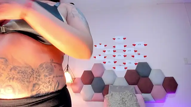 HannaaWells 现场XXX聊天