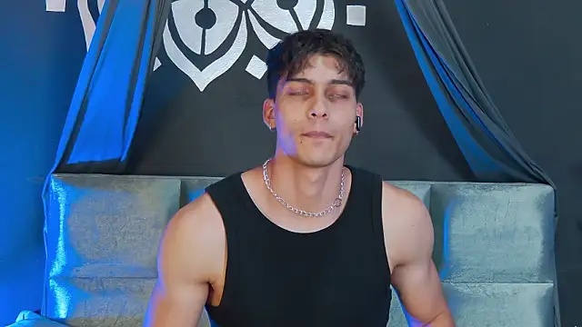 AlessioVitale Obrolan Langsung XXX