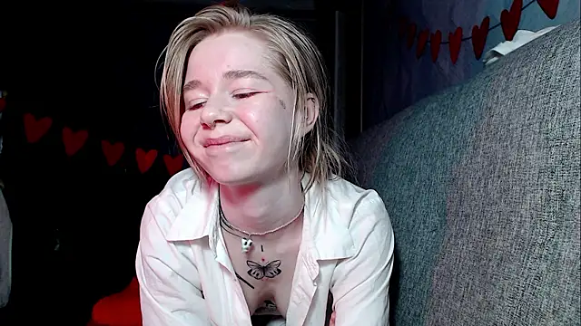 Chat +18 de Austeja_Ona ao vivo