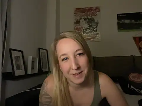 Chatroom XXX en direct de Ninimaus