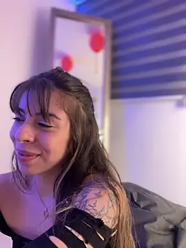 AmmyCollinsW Adlı Modelin Canlı XXX Sohbeti