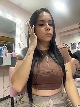 Naatalia Adlı Modelin Canlı XXX Sohbeti