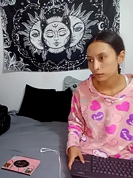 abby_n_emily: απευθείας συνομιλία ΧΧΧ