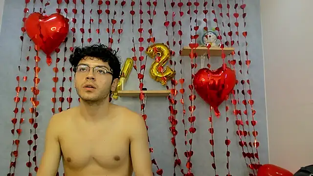 Eliotkinky Chat XXX live