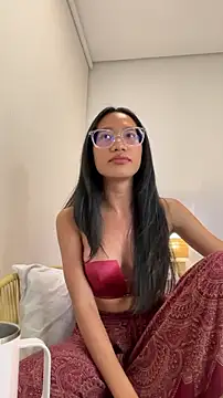 itsyourcassie Adlı Modelin Canlı XXX Sohbeti