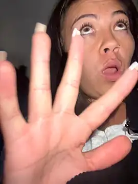 Chat XXX en directo de LIZ-06_