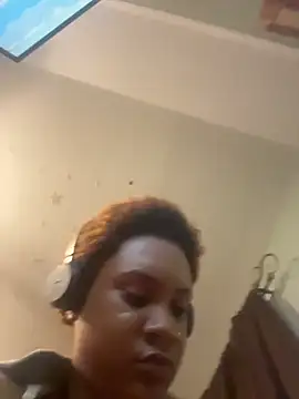 nickytheehawtie Chat XXX in diretta