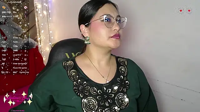 heluejamilのライブXXXチャット