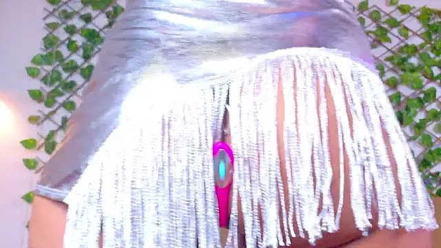 taty_miller: онлайн-секс-чат