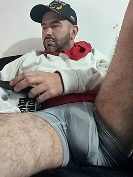 Chat +18 de hairyandbigmann ao vivo