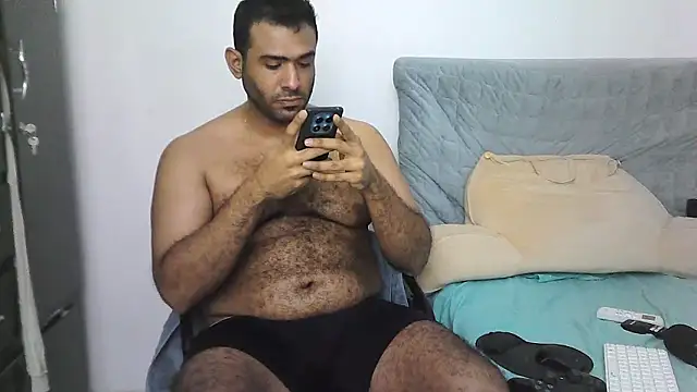 AlphaLatinoBear Chat XXX in diretta