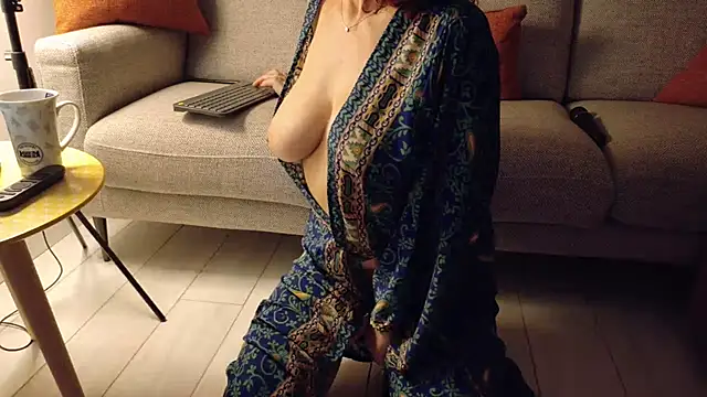 leopoldine Adlı Modelin Web Kamerası Şovu