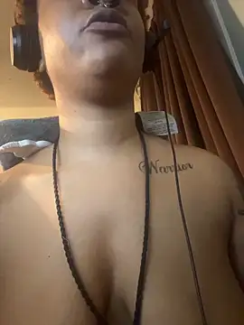 XXX chat uživo modela nickytheehawtie