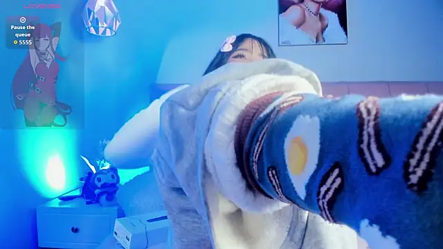 ela_petit 现场XXX聊天