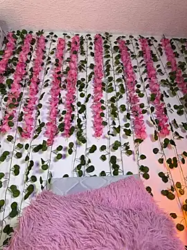 Pokazy przed kamerką – Woo_isDaphne