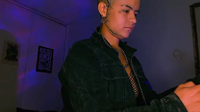 alex_one888: απευθείας συνομιλία ΧΧΧ