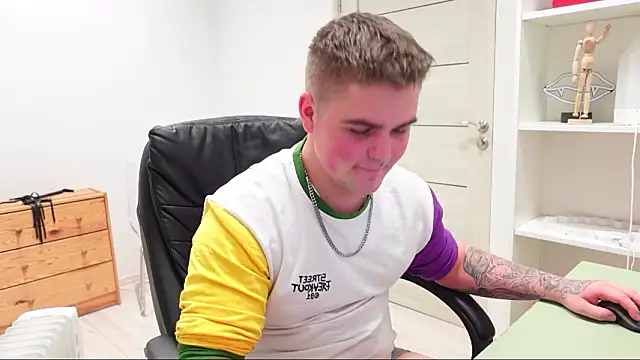 Jackson_Teele Adlı Modelin Canlı XXX Sohbeti