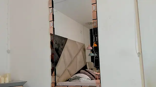 XXX chat uživo modela FaloonRoussel