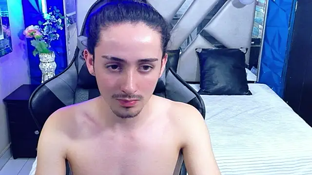 Pokazy przed kamerką – Angelis_Savage