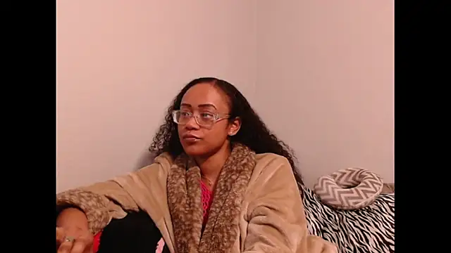 Chat +18 de RylReese ao vivo