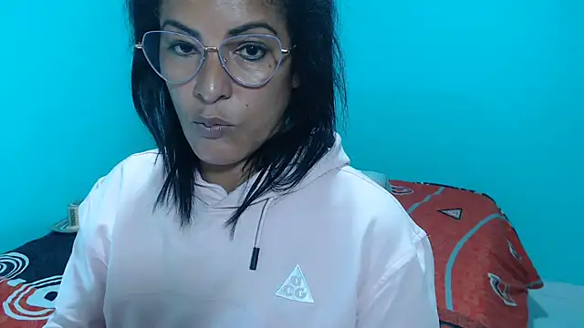 kateleyagrey 网络视讯表演