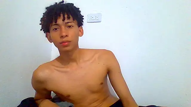 _Alex_0 Show in webcam