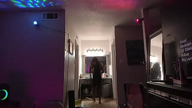 yiauana: онлайн-секс-чат