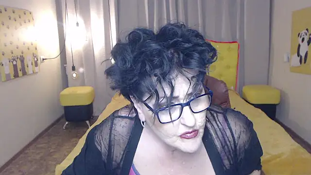 Pokazy przed kamerką – MasterLeila