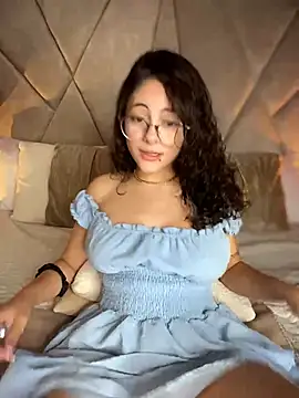 TeaseDollXXX Adlı Modelin Canlı XXX Sohbeti