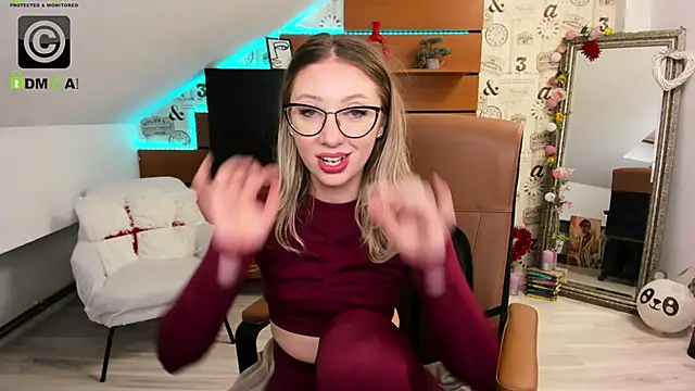 EllisYa live XXX chat