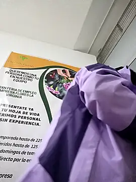 Lesly_10- live XXX chat