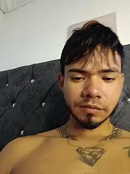 Niick01_ Adlı Modelin Canlı XXX Sohbeti