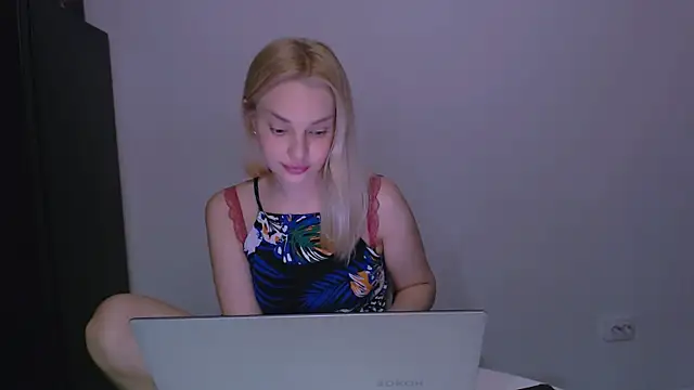 Chat XXX en directo de Lia_noo_regrets