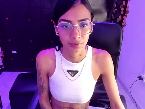 Chat XXX ao vivo de KarlaSlutSkinny__