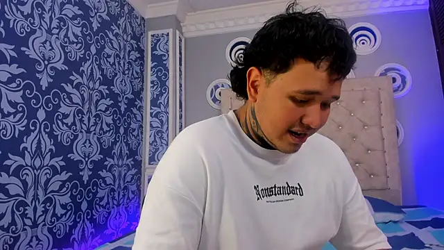 Chat XXX en directo de Beele_and_Evie