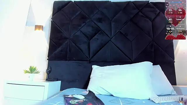 valentiina_lewis live XXX chat