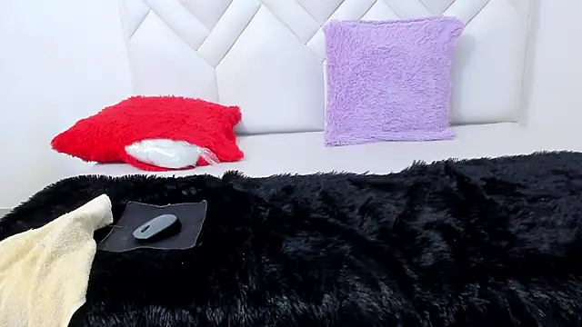 Mature_Skinny 现场XXX聊天